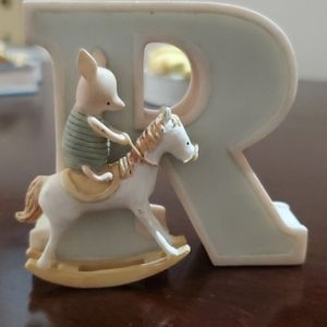 CLASSIC WINNE THE POOH LETTERS